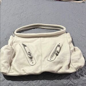 B. Makowsky White Shoulder Bag